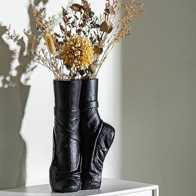 Graceful Poise Ceramic Vase Vase - Palatium Lux