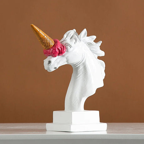 Sweet Tooth Horse Resin Statue - Palatium Lux