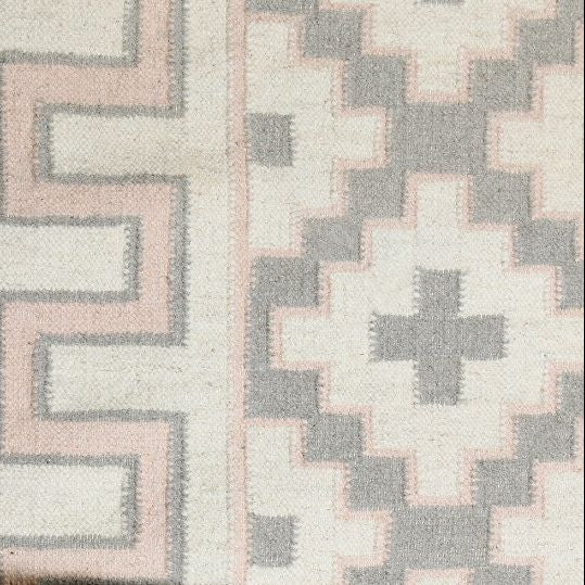 Sarraphina Handwoven Wool Rug - 5 x 8 - Palatium Lux