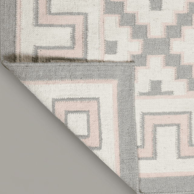 Sarraphina Handwoven Wool Rug - 5 x 8 - Palatium Lux