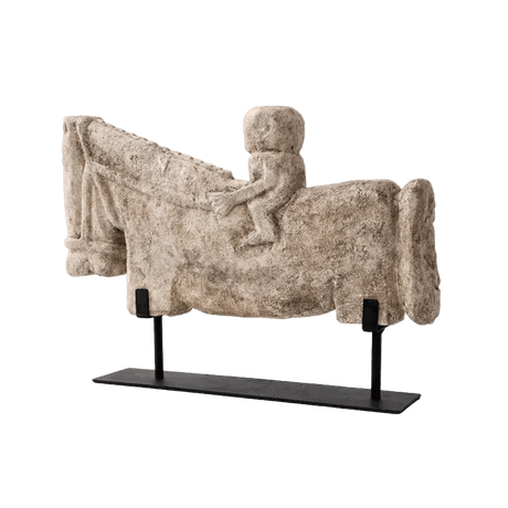 The Horseman of Antiquity statue - Palatium Lux