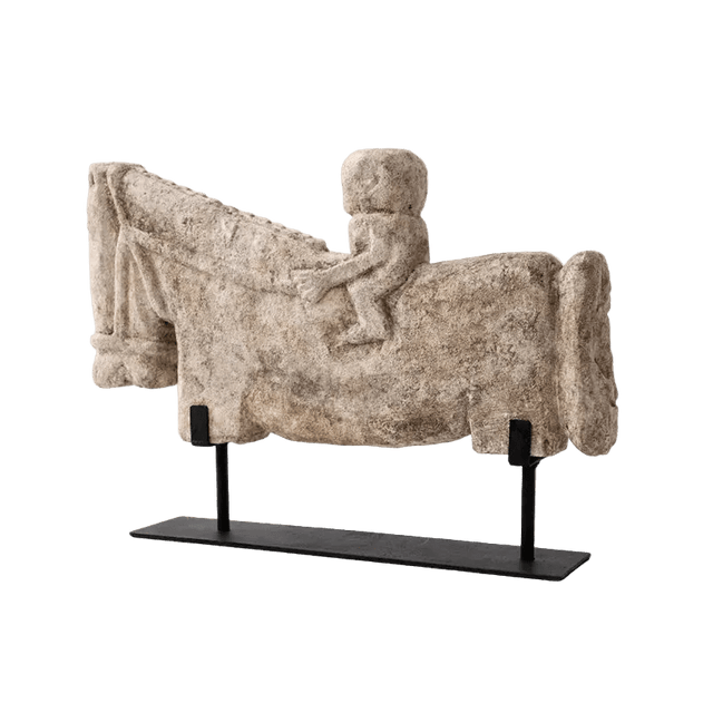 The Horseman of Antiquity statue - Palatium Lux