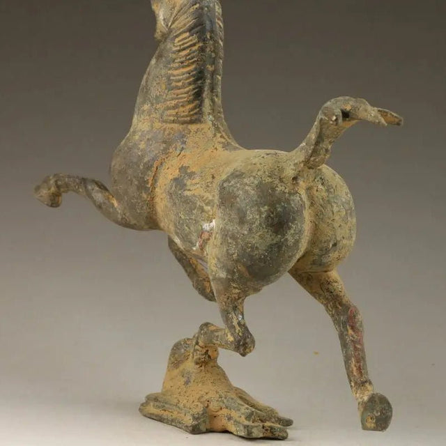 The Relic Steed Statue statue - Palatium Lux