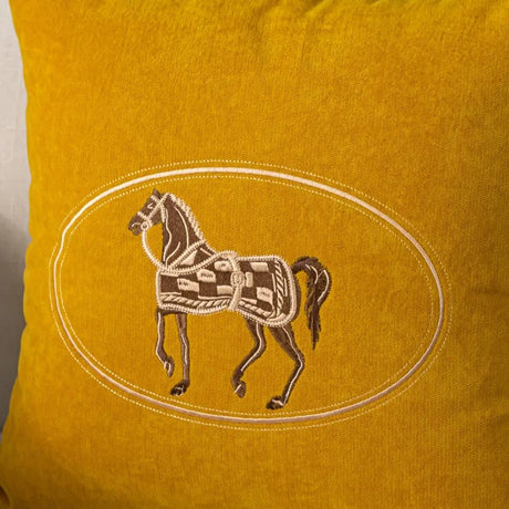 American Embroidered Horse 45CMX45CM - Palatium Lux