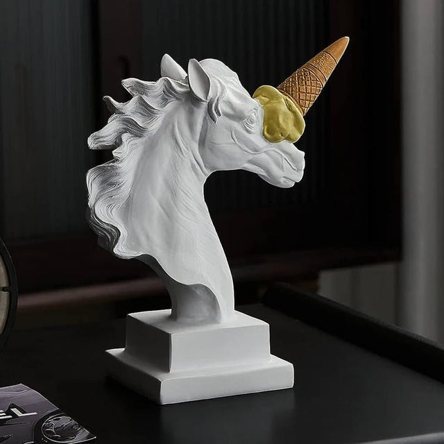 Sweet Tooth Horse Resin Statue - Palatium Lux